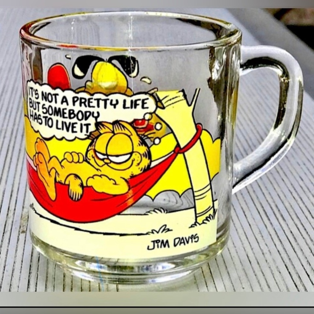 Vintage 1978 Officially Licensed Jim Davis McDonalds GARFIELD Glass Coffee Mug